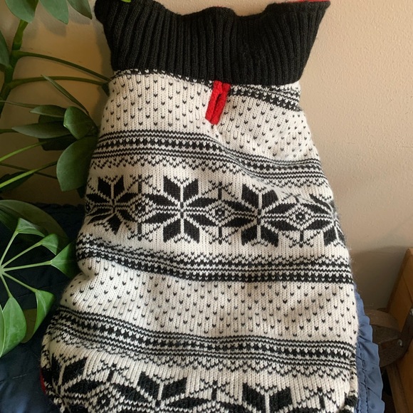 Humane Society International Dog/Cat Fleece Sweater - Picture 3 of 7